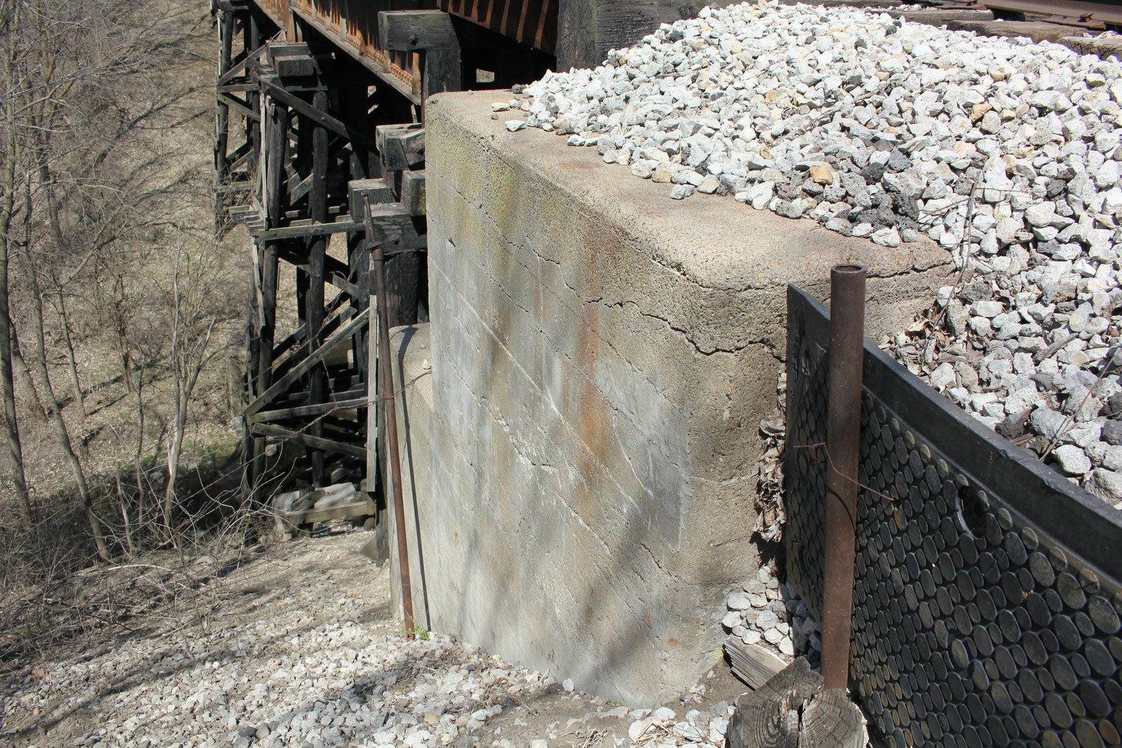 East abutment